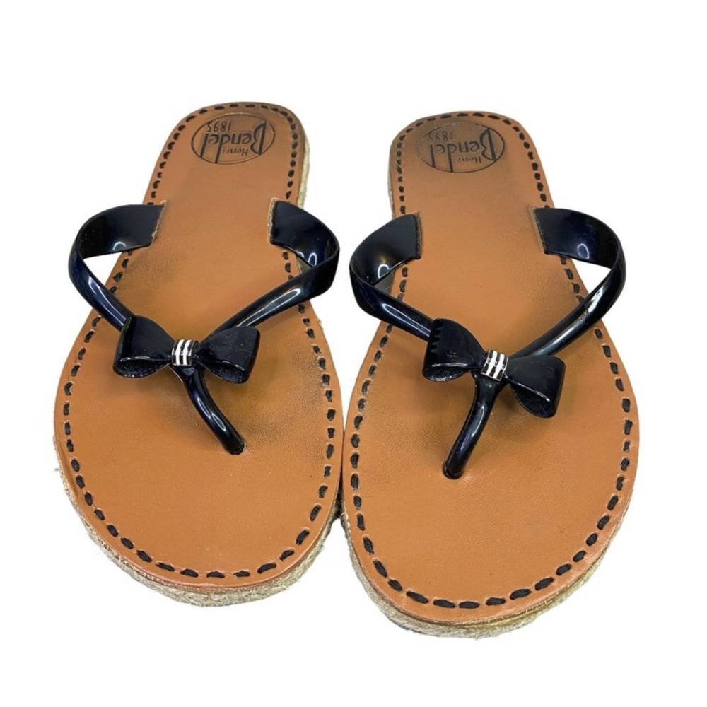 HENRI BENDEL Black 'La Playa' Thong Sandals-Size 9